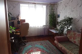 Продам трехкомнатную вторичку 82.0 м² этаж 6/9 город Волгодонск улица Ленина 100